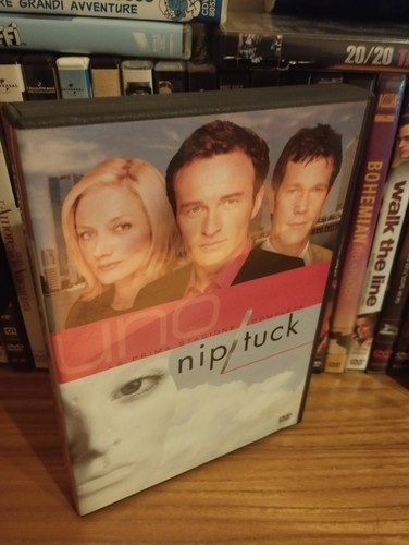 Nip tuck prima - &,